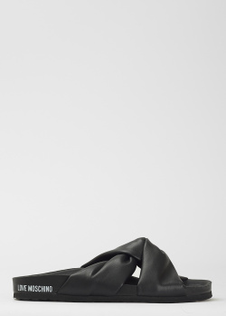 Шльопанці Love Moschino з написом на підошві, фото