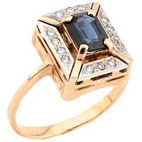 Золотой перстень с синим сапфиром и бриллиантами, фото