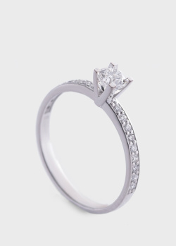 Золотое кольцо с белыми бриллиантами, фото