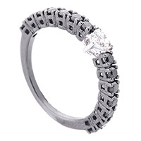 Перстень із золота з білим діамантом по центру., фото