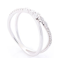 Перекрестное кольцо с бриллиантами, фото