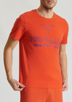 Оранжевая футболка Fred Mello с синим контурным лого, фото